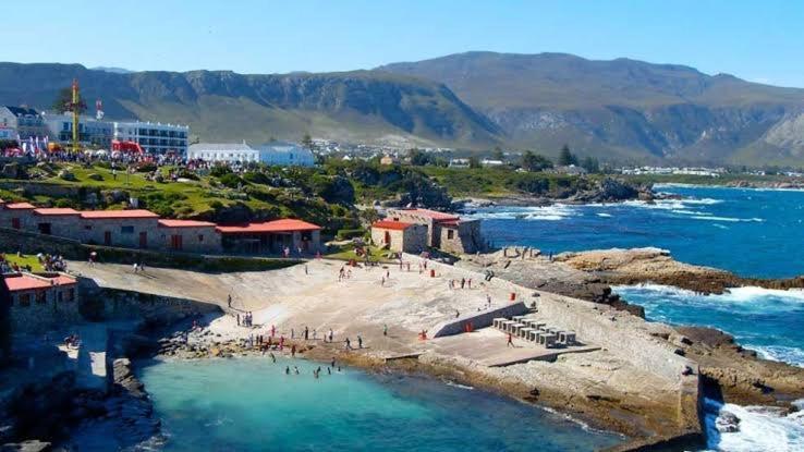 Central Mountain View Apartment, Hermanus Waterfront Ngoại thất bức ảnh